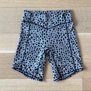Balance Rider Shorts - Snow Leopard